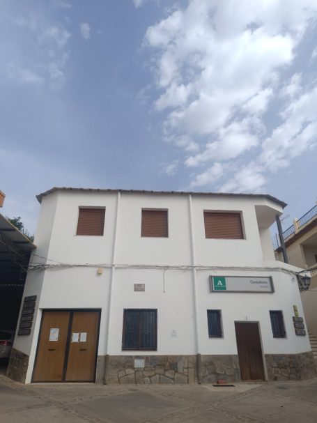 ANTIGUAS ESCUELAS - CONSULTORIO